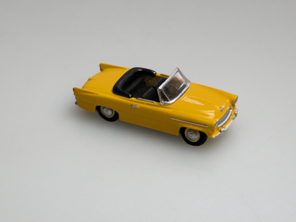 S996 cabrio open žlutý